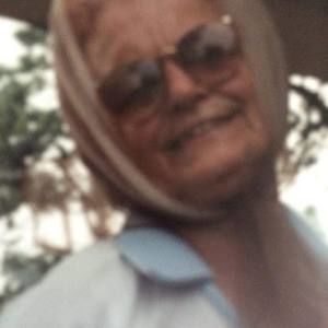 Meet your Posher, Lenora